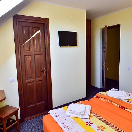 Gyongyvirag Panzio Bed and Breakfast Turia Εξωτερικό φωτογραφία