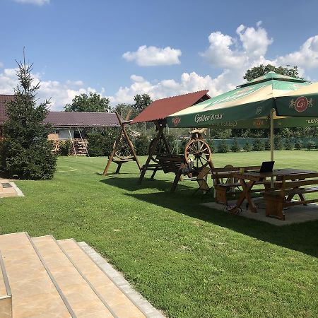 Gyongyvirag Panzio Bed and Breakfast Turia Εξωτερικό φωτογραφία